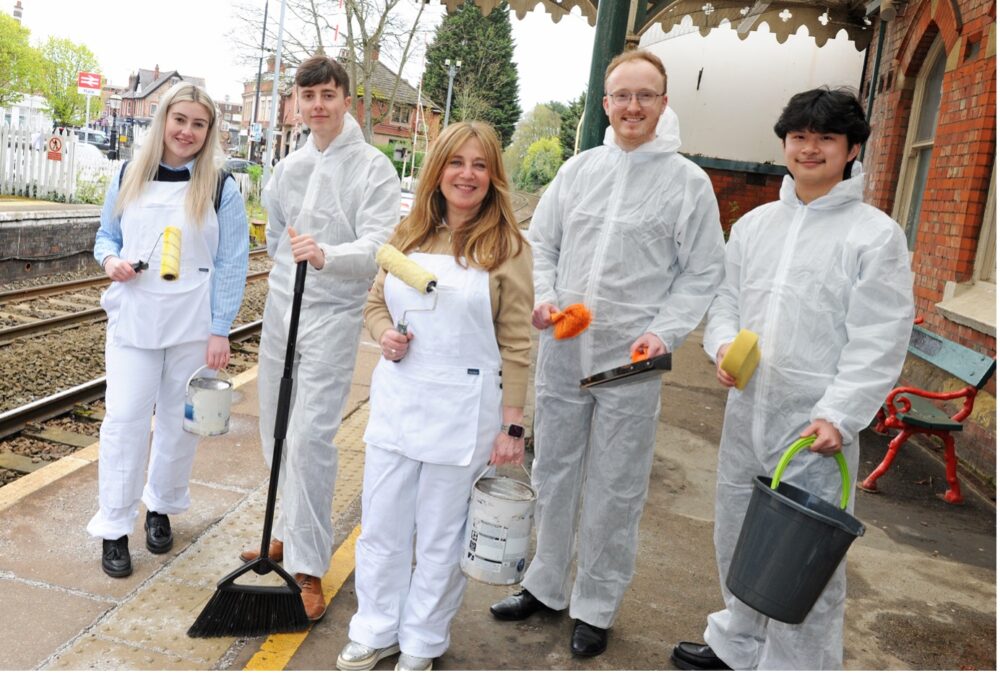 L-R- Chloe Higginbottom, Jack Wareham, Alison Spier, Alastair Tough and Owen Li of Alexander Knight & Co working at Hale Rail Station, August 2026)